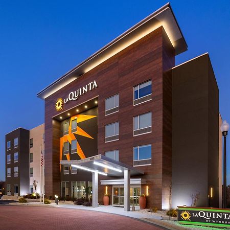 La Quinta Inn & Suites By Wyndham 로커스트그루브 외부 사진